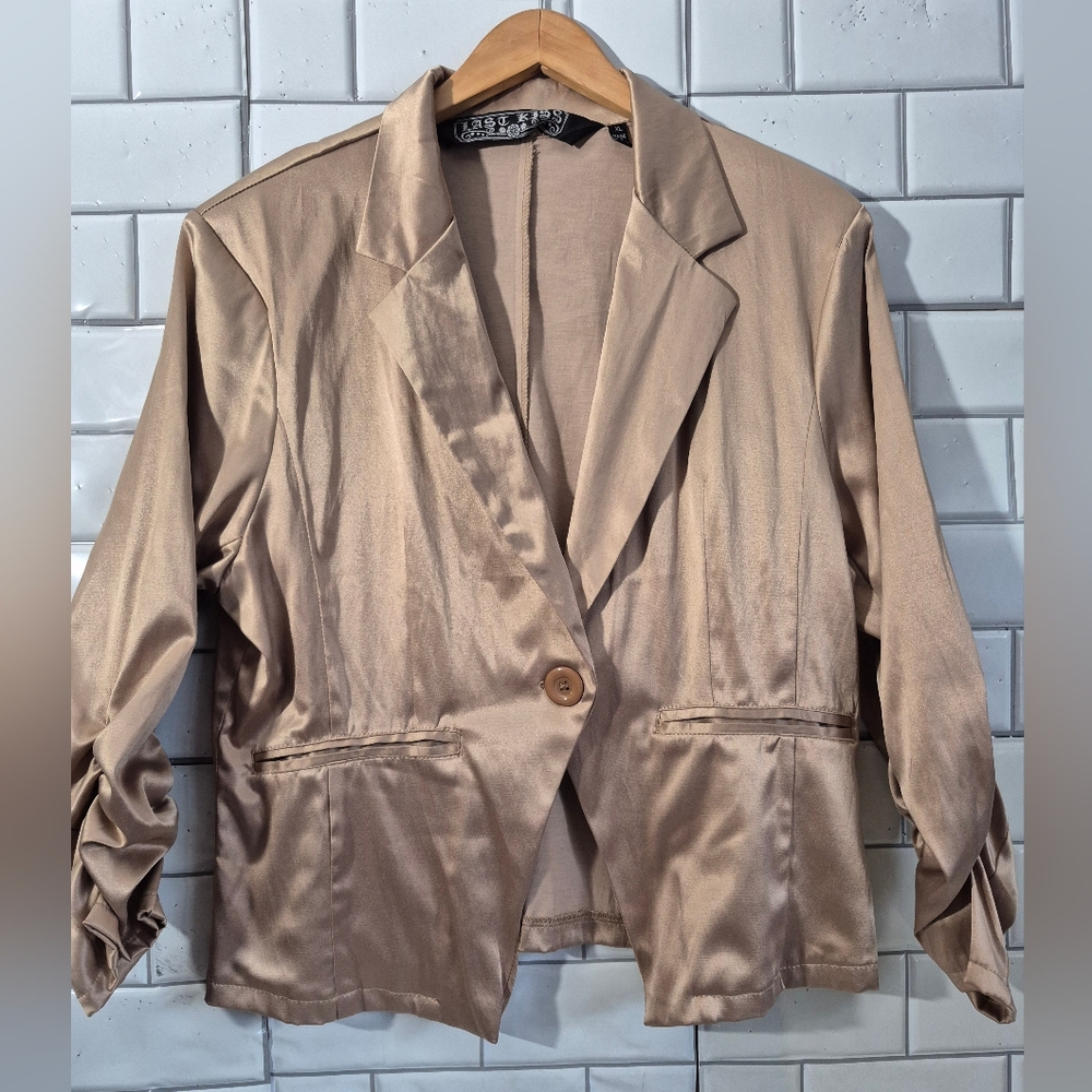 Ladies Tan Champagne Color Satin Like Dress Blazer One Button Front Closure 3/4